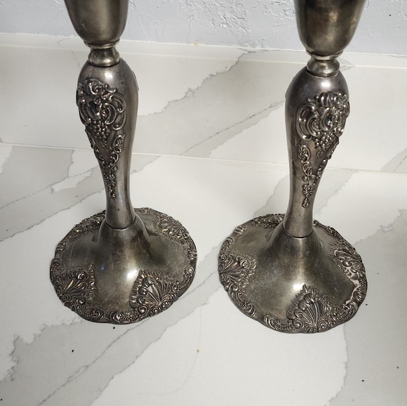 A pair of elegant silver plated candle sticks holdersMade by Godinger silver co. - Picture 2 of 5